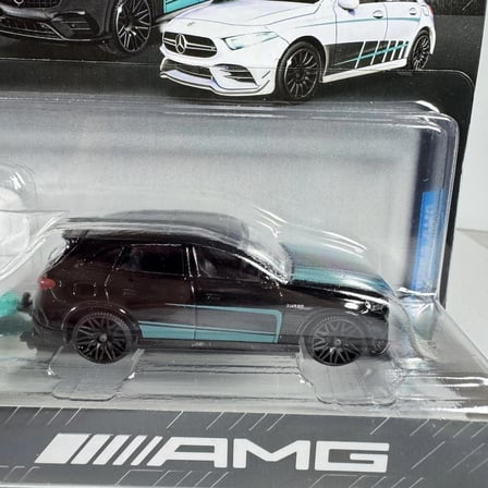Majorette Deluxe Amg Trailer Mercedes-AMG CLE 63 S/ Mercedes-AMG A 35 Model Araba Seti