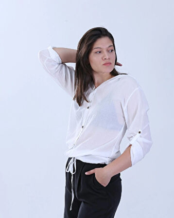 Kapüşonlu Bağcıklı Rahat Kesim Beyaz Gömlek