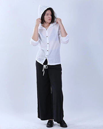 Kapüşonlu Bağcıklı Rahat Kesim Beyaz Gömlek