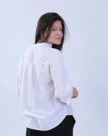 Dantel İşlemeli Beyaz Gömlek