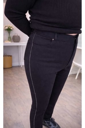 Sim Şerit Detaylı Siyah Likralı Skinny Pantolon