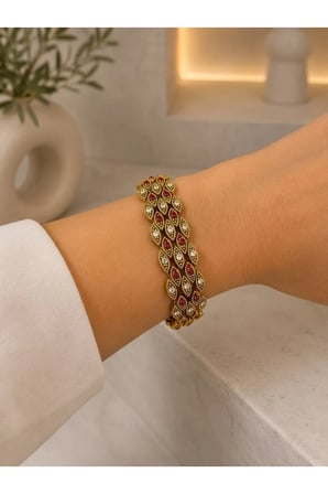 Kırmızı Taşlı Gold Vintage Bileklik