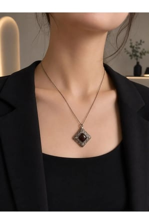 925 Ayar Gümüş Vintage Taşlı Kolye
