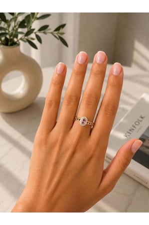 Pembe Oval Taşlı Gold Çelik Yüzük