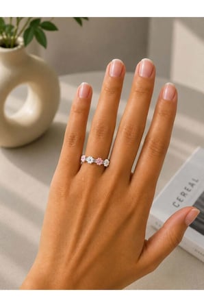 Pembe Beyaz Çiçekli Silver Çelik Yüzük