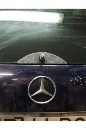 Mercedes w211 arka silecek-cam kapağı