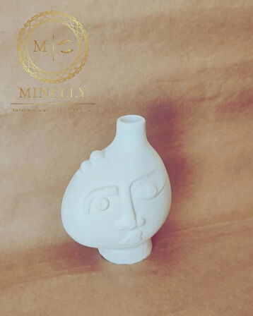 Minelly Figura