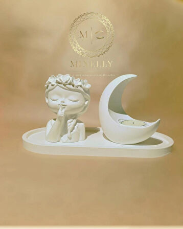 Minelly silent moon