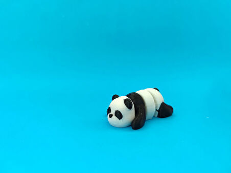 Sevimli Panda Figürü – Hareketli Eklemli 3D Oyuncak