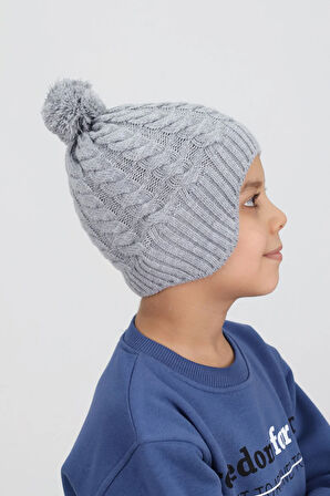 Minima Bebek Ponponlu Örgü Bere – Kulak Kapatmalı, Yumuşak ve Sıcak Tutucu Kışlık