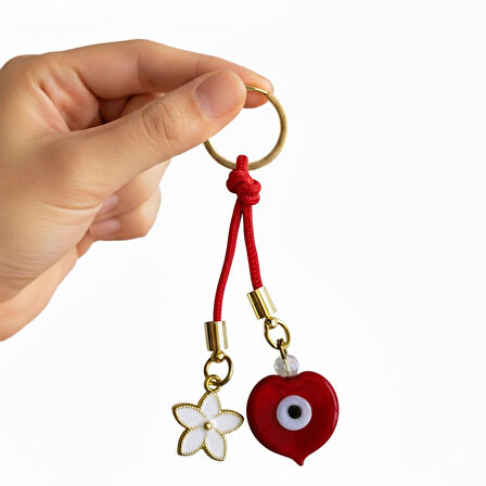 Kalp Nazar Boncuklu ve Lotus Figürlü Kırmızı İpli Şık Anahtarlık
