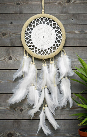 21 cm El Yapımı Rüya Kapanı (Dream Catcher) – Makrome Örgü ve Beyaz Tüy Detaylı – Bohem Duvar Süsü ve Dekor