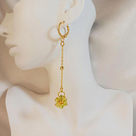Crystal Atelier El Yapımı Miyuki Çiçek İşlemeli Yeşil Cam Boncuk Sallantılı Küpe, Altın Kaplama Zincir Çiçek Küpe, Kadın Cam Boncuk Çiçek Model Sallantılı Altın Kaplama Küpe