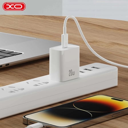 CE15(EU) 20W PD Hızlı Şarj Adaptörü ve Type-C to Lightning Kablo Cihaz Aksesuarı Bağlantı Kablosu