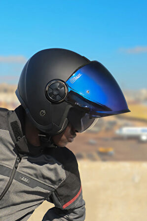 CLASSY MAT SİYAH KASK
