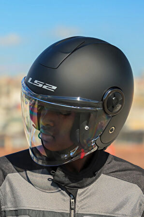 CLASSY MAT SİYAH KASK