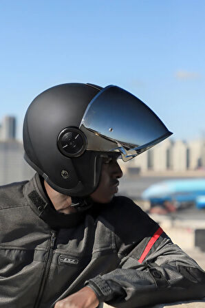 CLASSY MAT SİYAH KASK GRİ CAM