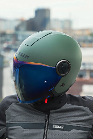 CLASSY MAT YEŞİL KASK