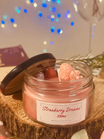 Mutenaura Çilek Rüyası Kokulu Mum