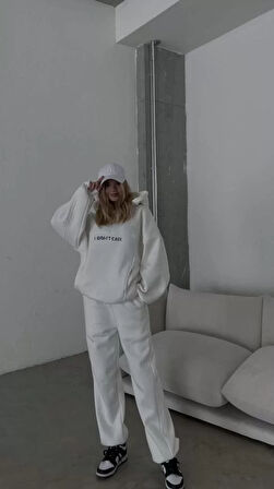 Nakış İşlemeli Üç İplik Sweat Takım- Beyaz