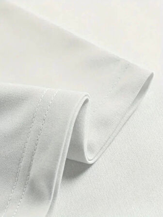 Erkek OversizeGrafik Tişört "CAMPBRASTCOOPERATION" Kalın Yazı Bisiklet Yaka, Kısa Kol, Kalın Mor ve Siyah Desenli Yazlık Sokak Kıyafeti - Beyaz