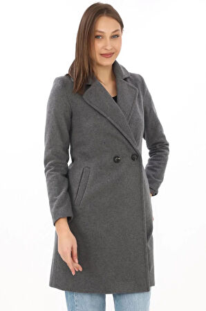 Kadın Kaşe Kaban – Siyah Yünlü Dokuma, Kruvaze Yaka, Astarlı, Cepli, Kuşaklı Uzun Boy Tesettür Uyumlu Kışlık Şık Kaban - Füme