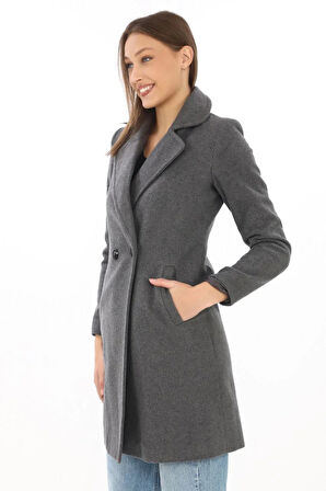 Kadın Kaşe Kaban – Siyah Yünlü Dokuma, Kruvaze Yaka, Astarlı, Cepli, Kuşaklı Uzun Boy Tesettür Uyumlu Kışlık Şık Kaban - Füme