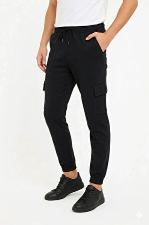 Erkek Siyah Jogger Eşofman Altı Rahat Kalıp, Kargo Cepli, Lastikli Paça, Günlük Spor Pantolon - Siyah