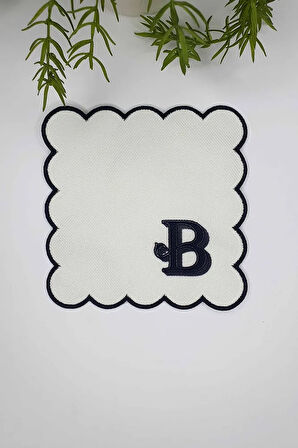 B Harfi Minimal Monogramlı Siyah Nakış Kenarlı Beyaz Kokteyl Peçetesi 1 Adet