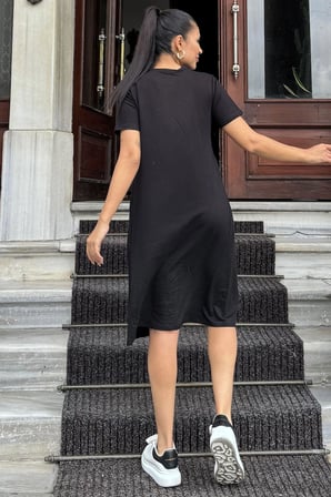 Kadın Siyah Yuvarlak Yaka, Kısa Kollu, Diz Boyu, Dökümlü A Kesim, Salaş Günlük Elbise