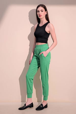Kadın Yeşil Rahat Dokulu Kumaş Cepli Beli Lastikli Paça Jogger Spor Pantolon