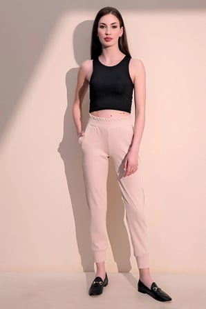Kadın Bej Rahat Dokulu Kumaş Cepli Beli Lastikli Paça Jogger Spor Pantolon