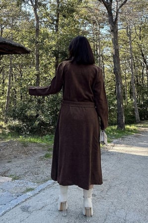 Kadın Kahve Çift Cepli, Beli Kemerli, Düğmesiz, Uzun Kaşe Kaban 