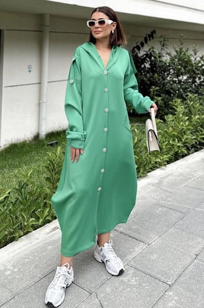 Kadın Yeşil Kapüşonlu, Uzun Kol, Düğme Detaylı, Eteği Oval, Çift Cepli, Uzun Oversize Salaş Elbise