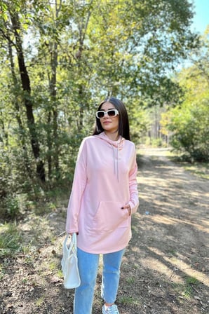 Kadın Pudra Uzun Kol, Yakası Bağcıklı, Kapüşonlu, Kanguru Cep, Salaş, Uzun Tunik Sweatshirt 