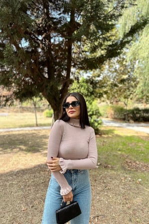 Kadın Gül Kurusu Fırfırlı Boğazlı Yaka, Uzun Kol, Vucüda Oturan Esnek Kumaş, Düz Desen, Triko Bluz