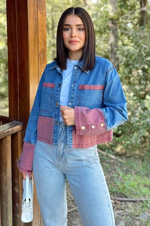 Kadın Mavi & Kırmızı Denim Kontrast Çift Renk Detay, Ön Düğmeli Manşetli, Kot Ceket