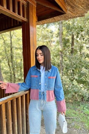 Kadın Mavi & Kırmızı Denim Kontrast Çift Renk Detay, Ön Düğmeli Manşetli, Kot Ceket
