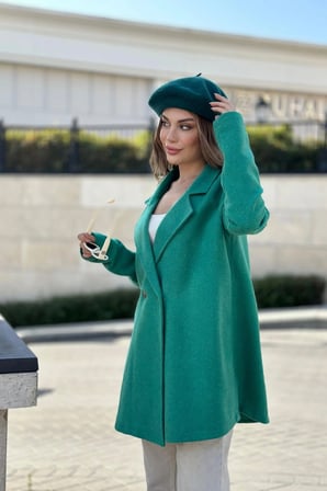 Kadın Yeşil Astarlı, Kruvaze Ceket Yaka, Tek Düğme, Rahat Kalıp, Fitilli Kaşe Kumaş Kaban