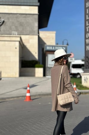 Kadın Kahve Astarlı, Kruvaze Ceket Yaka, Tek Düğme, Rahat Kalıp, Fitilli Kaşe Kumaş Kaban