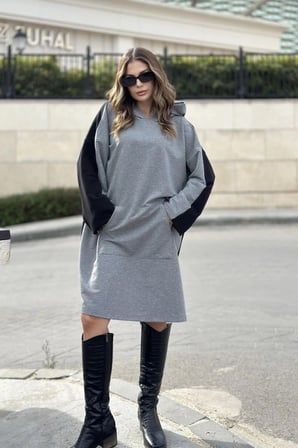 Kadın Siyah Kapüşonlu, Ön Ve Arkası Farklı Renk, Kanguru Cepli, Salaş-Oversize Elbise