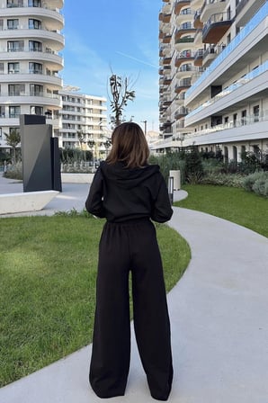 Kadın Siyah Beli Lastikli, Cepli, Bol Paça, Salaş Pantolon