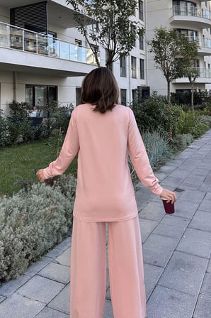 Kadın Pudra Yuvarlak Yaka Sweatshirt & Bol Paça Beli Lastikli Pantolon - Rahat Alt & Üst Takım