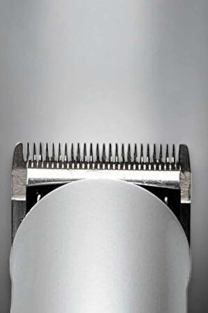 Erkeklere Özel Şarjlı Saç ve Sakal Kesme Tıraş Makinesi Seti