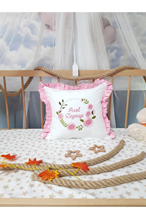 40x40 Cm Fırfırlı Nakışlı Kırlent Bebek İsimli Takı Yastığı İçi Dolgulu
