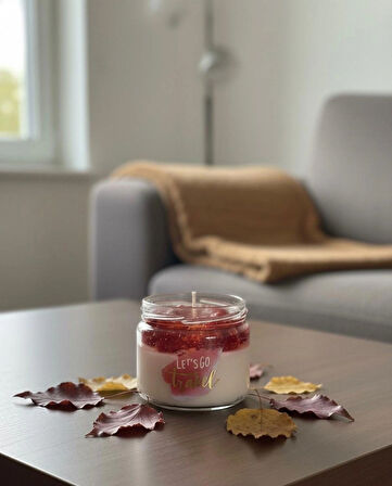 Çilek Reçeli Görünümlü Vanilya Kokulu Jel Mum – Cam Kavanoz Dekoratif Aromatik Mum