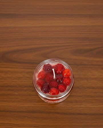 Çilek Reçeli Görünümlü Vanilya Kokulu Jel Mum – Cam Kavanoz Dekoratif Aromatik Mum