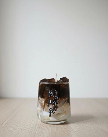 Iced Latte Görünümlü Kahve Kokulu Jel & Wax Dekoratif Mum – Cam Bardak