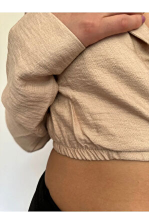 Bej Vatkalı Beli Lastikli Göğüs Dekolteli Süper Şık Ceket