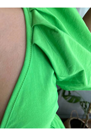 Yeşil Kolları Volanlı V Yaka Mini Elbise